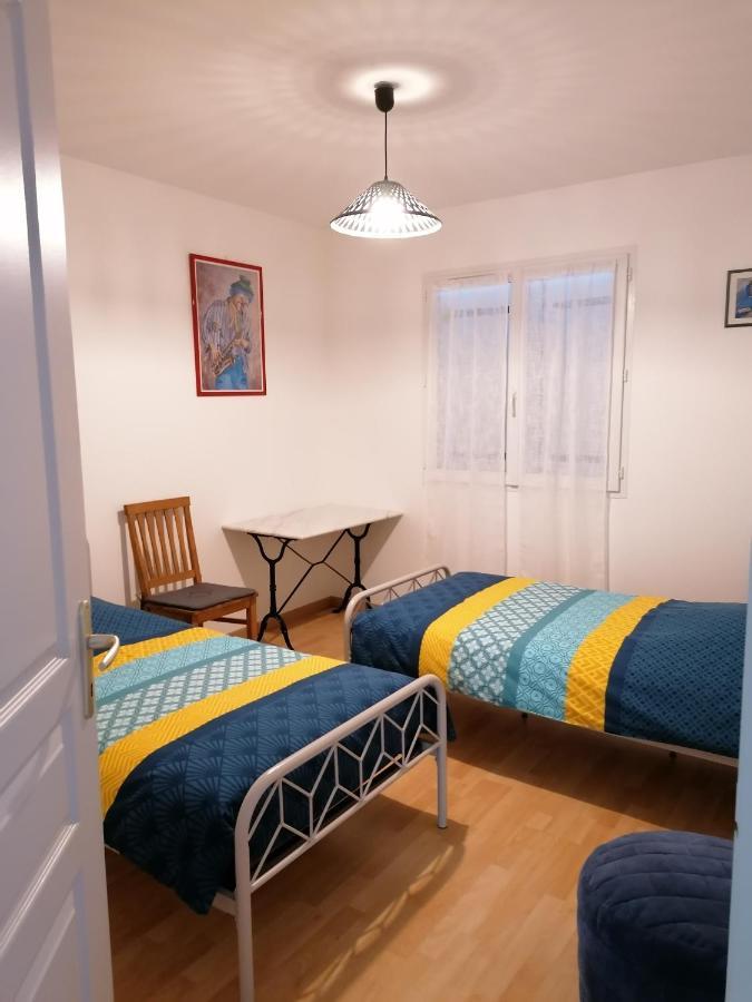 Maison D'Hotes Saint-Julien-l'Ars Esterno foto